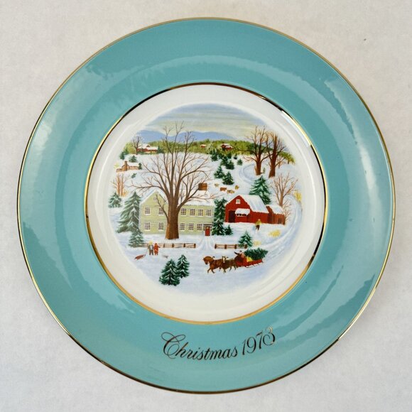 Enoch Wedgwood Christmas Plate 1973 First Edition "Christmas On The Farm" Avon - Picture 1 of 6